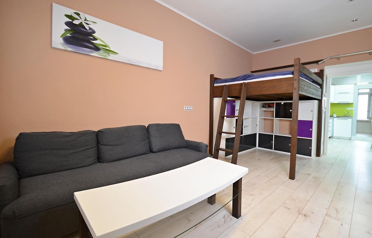 Apartmany Jizdarenska Karlsbad Exteriör bild