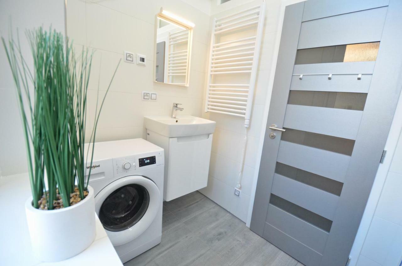 Apartmany Jizdarenska Karlsbad Exteriör bild